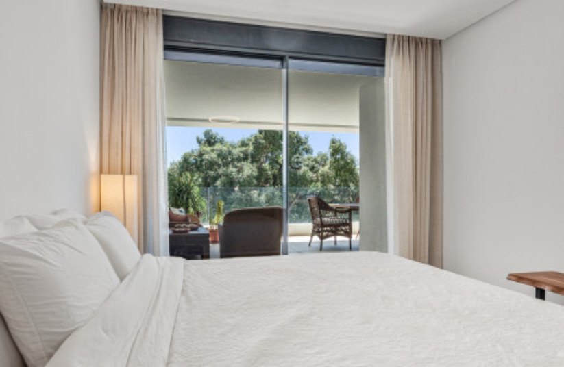 Bedroom opening onto the terrace
